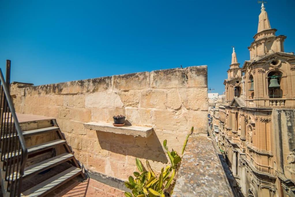 Juf- Juliana'S Unique Townhouse Lejlighed Valletta Eksteriør billede