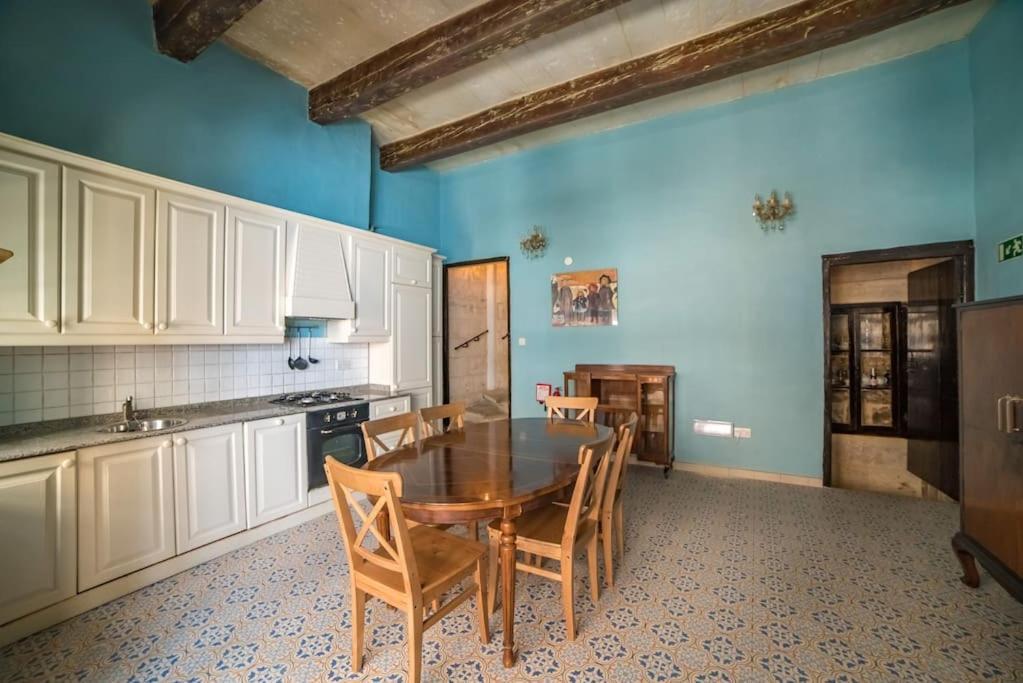 Juf- Juliana'S Unique Townhouse Lejlighed Valletta Eksteriør billede