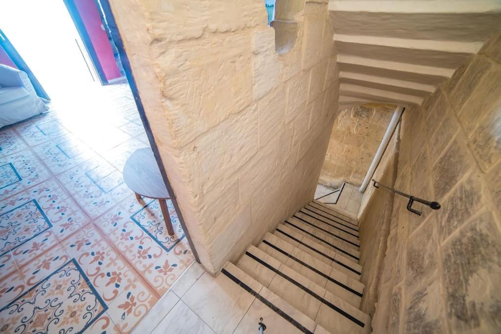 Juf- Juliana'S Unique Townhouse Lejlighed Valletta Eksteriør billede